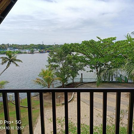 Ripples Backwater Resort, โกลลัม ภายนอก รูปภาพ