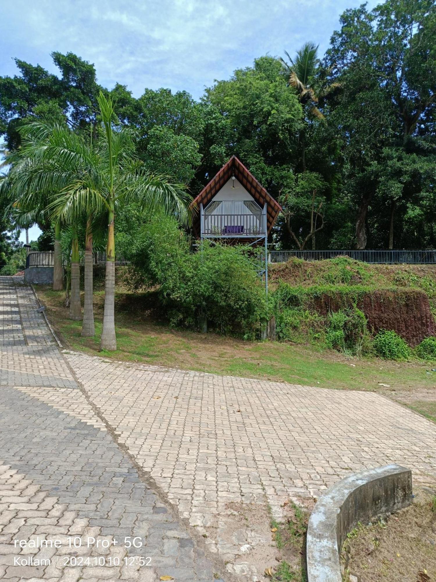 Ripples Backwater Resort, โกลลัม ภายนอก รูปภาพ