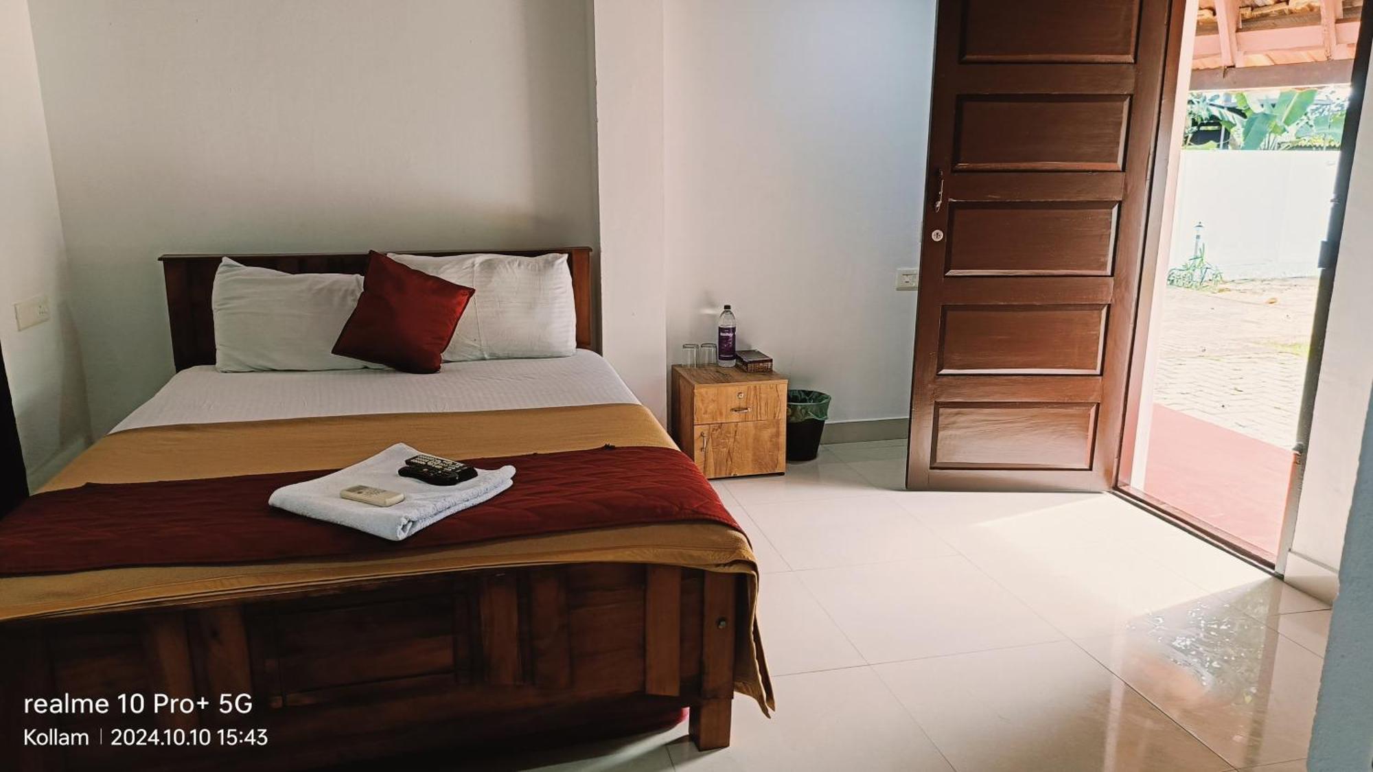Ripples Backwater Resort, โกลลัม ภายนอก รูปภาพ